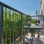 Piekna With Parking By Renters شقة