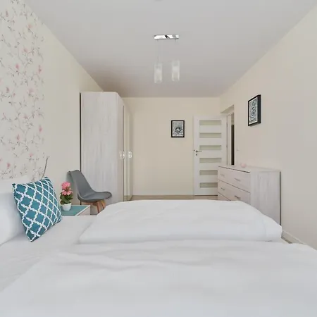 Piekna With Parking By Renters Apartman Wrocław