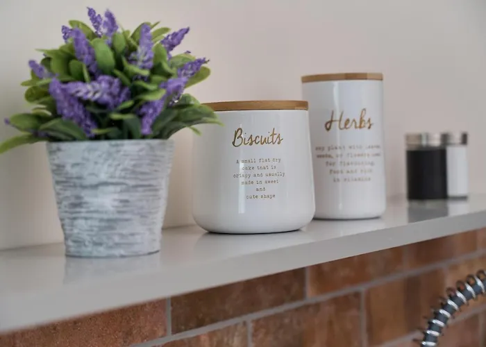 Piekna With Parking By Renters *